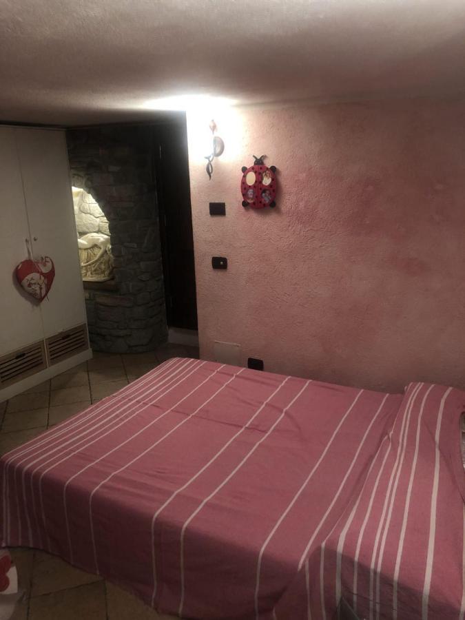 Matrimoniale In Relax Per 2 Persone Da Cinzia Frühstückspension Aosta
